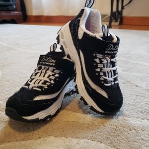 EUC Skechers D'Lites Sneakers (Toddler Girl)